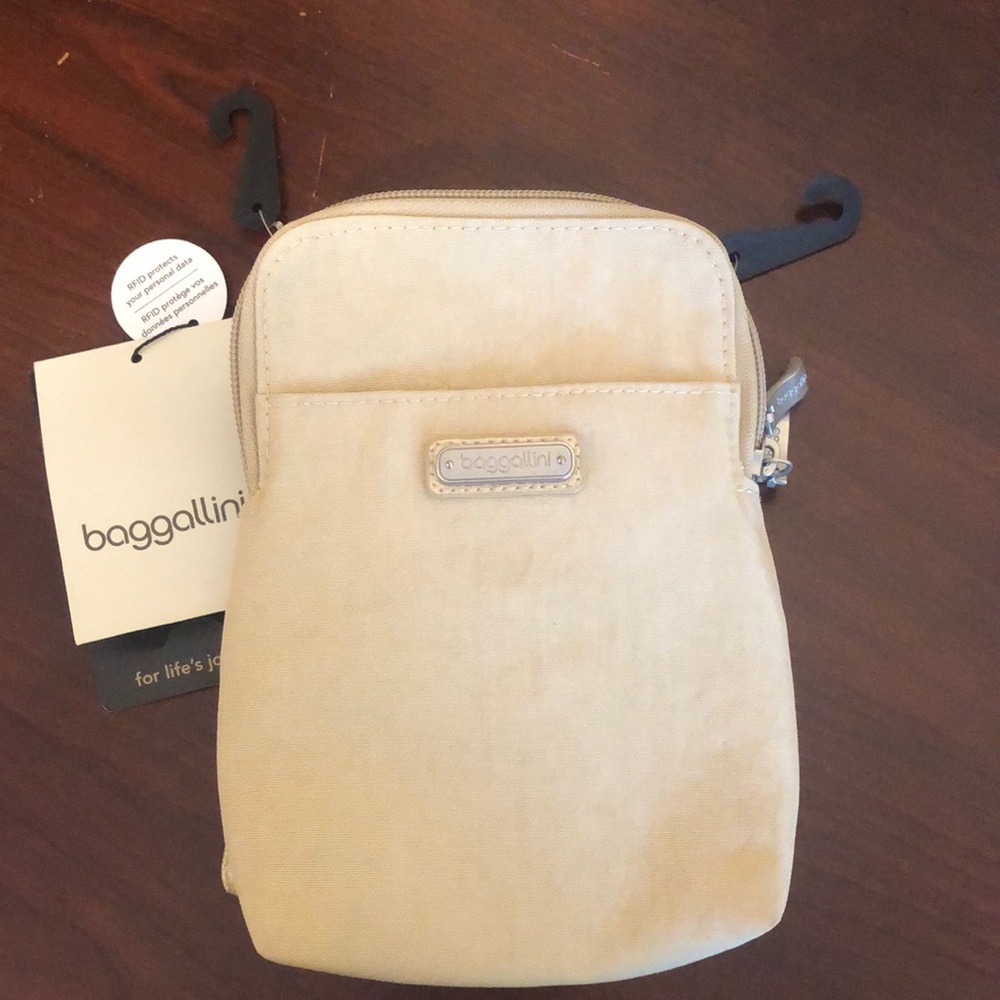 Baggallini crossbody purse